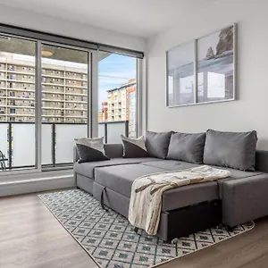 Chic 1Br Kensington Unit With Parking Apartment